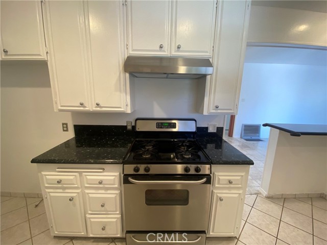 21601 Palos Verdes Boulevard, Torrance CA: https://media.crmls.org/medias/a47e913d-624b-4327-ad1a-6affbf5f7130.jpg