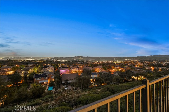 Detail Gallery Image 11 of 75 For 1561 Vandagriff Way, Corona,  CA 92883 - 4 Beds | 4 Baths