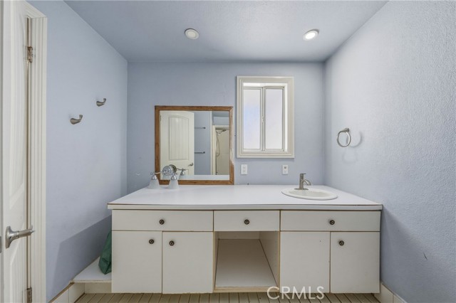 Detail Gallery Image 24 of 69 For 4629 Hill Rd, Lakeport,  CA 95453 - 3 Beds | 2/1 Baths