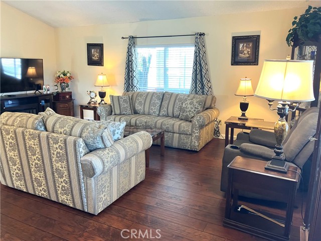 Detail Gallery Image 2 of 17 For 1250 N Kirby St #77,  Hemet,  CA 92545 - 2 Beds | 2 Baths