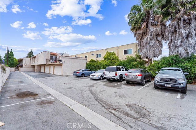 935 W Bishop Street, Santa Ana CA: https://media.crmls.org/medias/a47f4f7c-af31-48a0-90a6-57922a8408cb.jpg