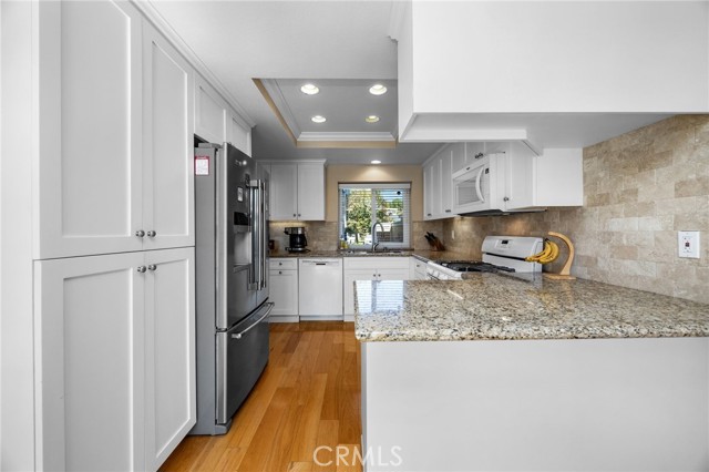 Image 6 of 23 For 22312 Summit Hill Drive 41