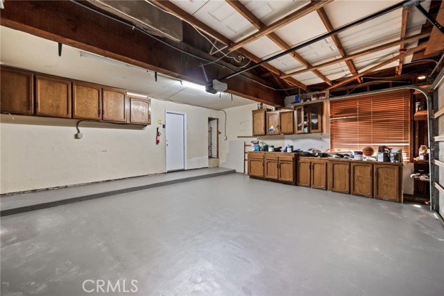 22606 Archwood Street photo 38