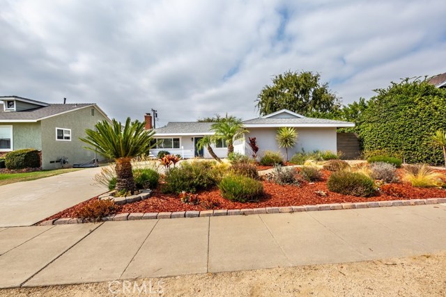 476 N Wayfield St, Orange, CA 92867