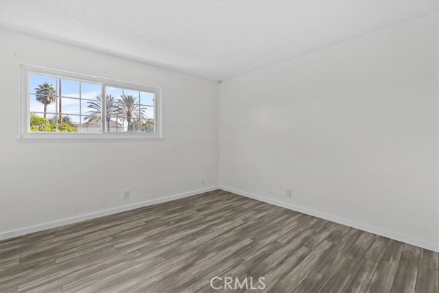 Detail Gallery Image 12 of 16 For 19868 Berkshire, Huntington Beach,  CA 92646 - 2 Beds | 1/1 Baths