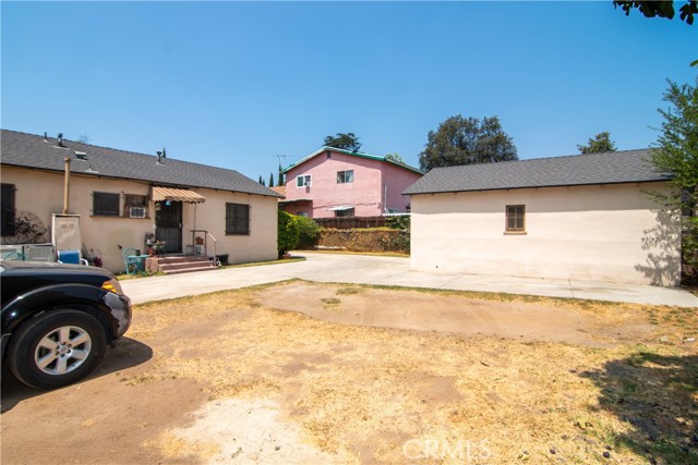890 Worcester Avenue, Pasadena CA: https://media.crmls.org/medias/a4816e10-477d-4217-a9be-4b4463de3488.jpg
