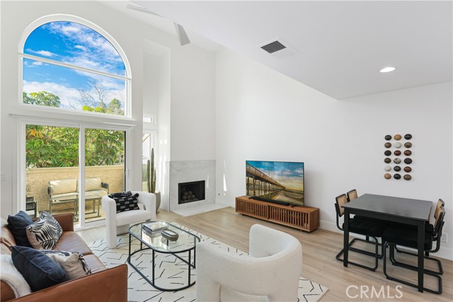 Detail Gallery Image 2 of 30 For 17202 Corbina #209,  Huntington Beach,  CA 92649 - 1 Beds | 1 Baths