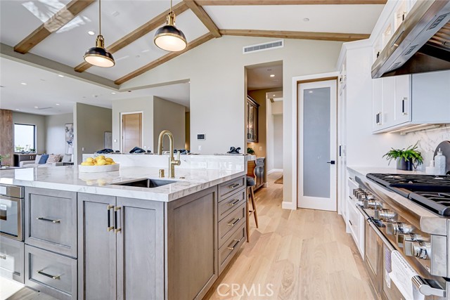 641 S Gertruda Avenue, Redondo Beach CA: https://media.crmls.org/medias/a4826570-5fe0-4660-8598-e1f56c432fcd.jpg