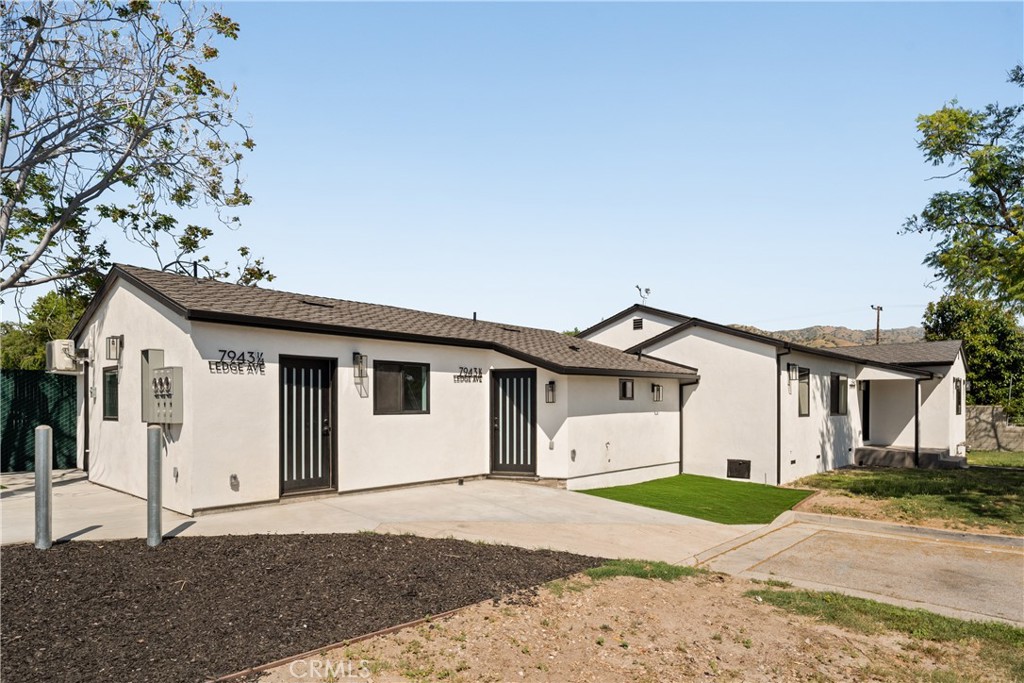 7943 Ledge Avenue