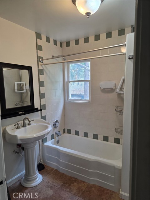 25120 Boa, Crestline CA: https://media.crmls.org/medias/a483574e-50af-4e03-9496-9ef10dc6965e.jpg