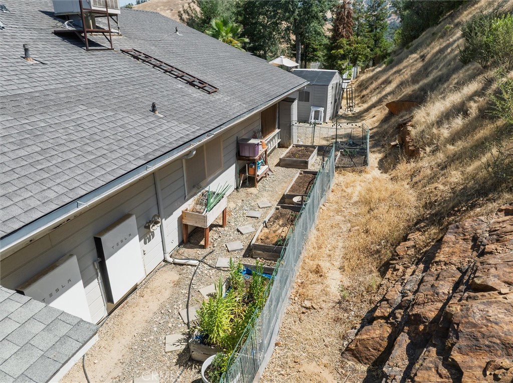 https://media.crmls.org/medias/a483c7bc-0b10-4ac7-a3ac-1b3ba23795db.jpg?preset=X-Large