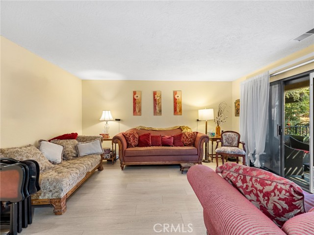 Detail Gallery Image 32 of 53 For 19103 Frances, Apple Valley,  CA 92308 - 2 Beds | 2 Baths