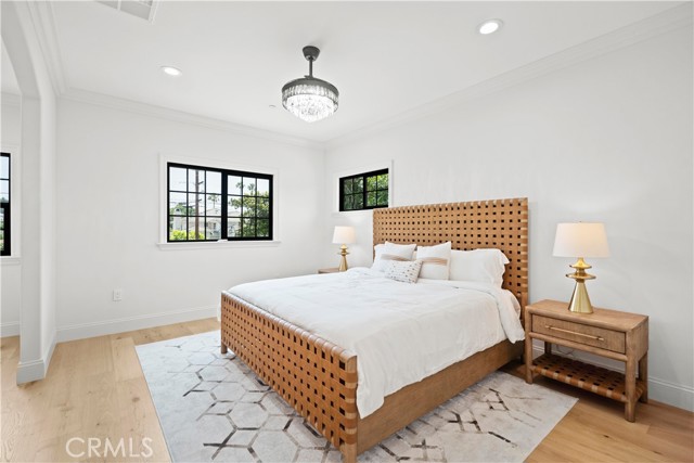1935 S 6th Avenue, Arcadia CA: https://media.crmls.org/medias/a484646e-8816-4081-a006-237c0d26d2da.jpg