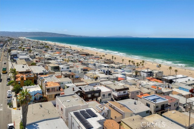 225 42nd Street, Manhattan Beach CA: https://media.crmls.org/medias/a48599ec-5b00-4cf7-b8c0-040e059d7153.jpg