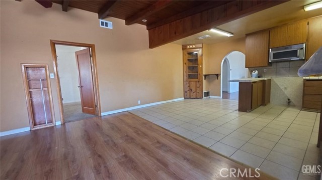 625 Cedar Avenue, Wasco CA: https://media.crmls.org/medias/a486d9a4-4982-4afe-8f13-96d4e199e2a5.jpg