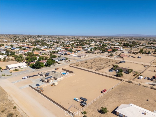 10124 Mesa Road, Victorville CA: https://media.crmls.org/medias/a4879979-f1cd-49d2-95bb-fad0b56419f6.jpg