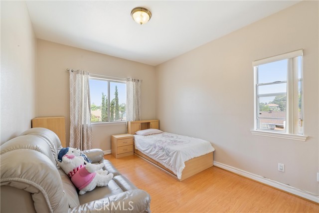 5939 N Vista Street, San Gabriel CA: https://media.crmls.org/medias/a4882295-6b25-40b9-a097-0798b725ec0b.jpg