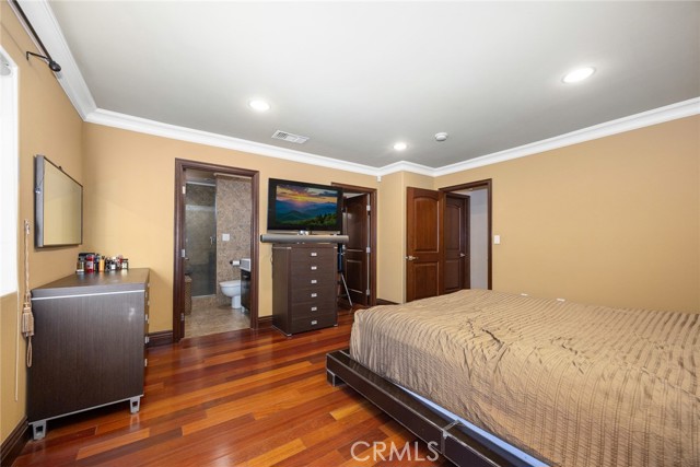 Detail Gallery Image 30 of 63 For 10610 Oak Tree Way, Sunland,  CA 91040 - 5 Beds | 4 Baths