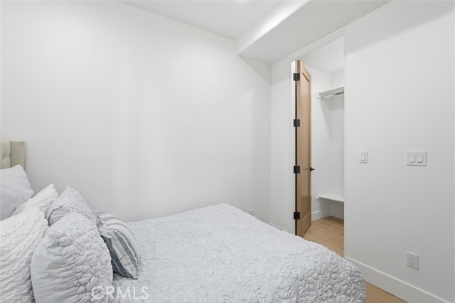 Detail Gallery Image 27 of 45 For 617 N Irena Ave #B,  Redondo Beach,  CA 90277 - 4 Beds | 3/1 Baths