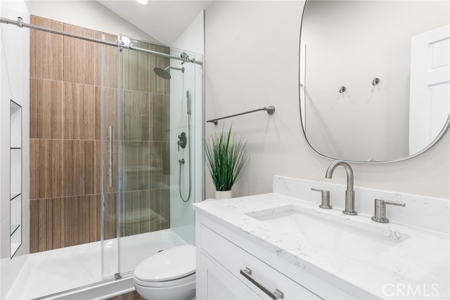 Detail Gallery Image 14 of 23 For 406 E Bay Ave #10,  Newport Beach,  CA 92661 - 2 Beds | 2/1 Baths