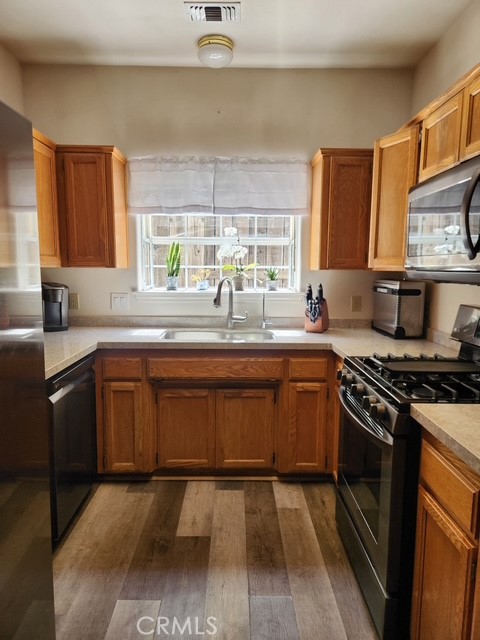 Detail Gallery Image 7 of 27 For 5855 Lolita St, Atascadero,  CA 93422 - 2 Beds | 2 Baths