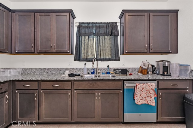 Detail Gallery Image 15 of 41 For 246 Montage, Merced,  CA 95348 - 5 Beds | 4 Baths