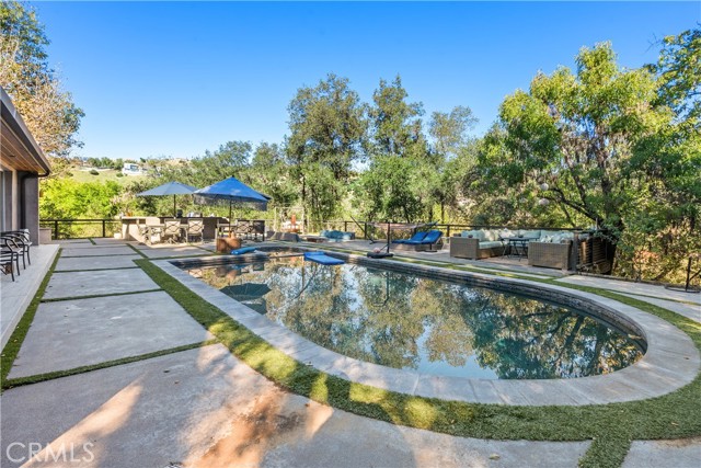 Detail Gallery Image 36 of 39 For 22 Round up, Bell Canyon,  CA 91307 - 6 Beds | 6/1 Baths