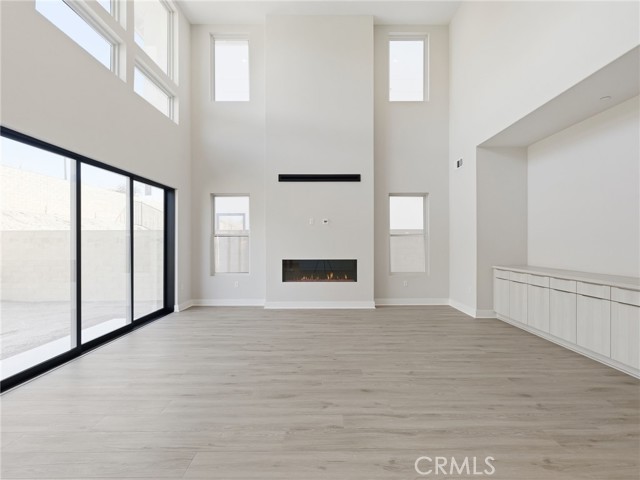 Detail Gallery Image 2 of 33 For 140 Creation, Irvine,  CA 92618 - 5 Beds | 5 Baths