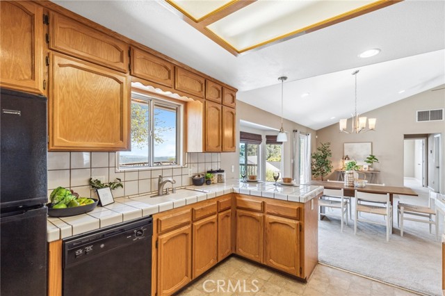 Detail Gallery Image 9 of 55 For 31021 Blue Heron, Coarsegold,  CA 93614 - 4 Beds | 3 Baths