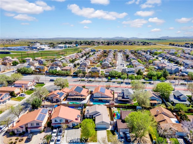 Detail Gallery Image 27 of 32 For 43730 San Francisco, Lancaster,  CA 93535 - 3 Beds | 2 Baths