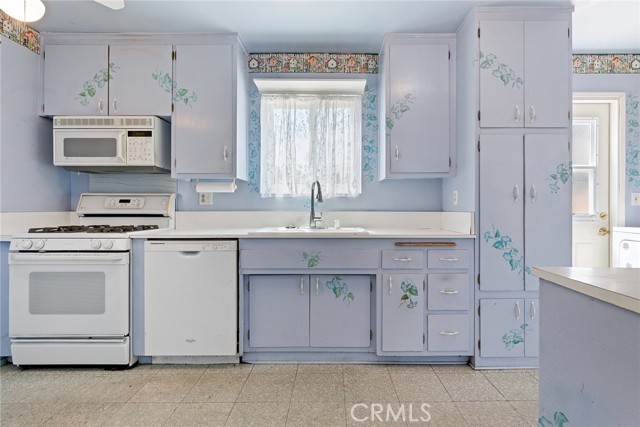 Detail Gallery Image 8 of 32 For 23019 Covello St, West Hills,  CA 91307 - 3 Beds | 2 Baths