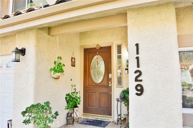 Detail Gallery Image 2 of 31 For 1129 Heatherview, Oak Park,  CA 91377 - 3 Beds | 2/1 Baths