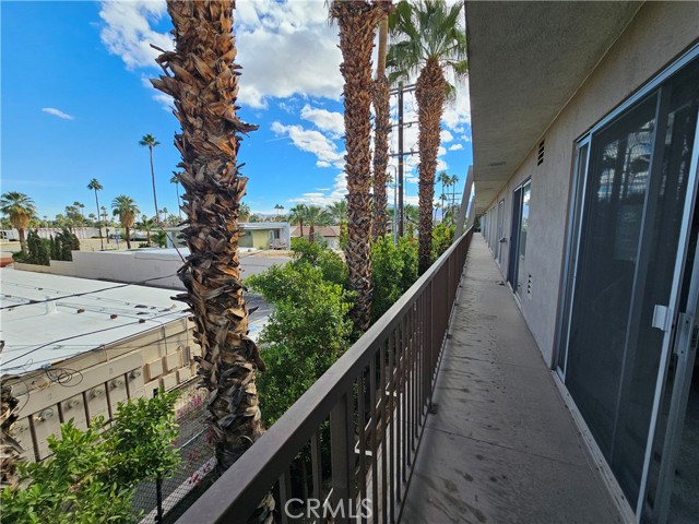 Detail Gallery Image 36 of 38 For 197 W via Lola #17,  Palm Springs,  CA 92262 - 2 Beds | 2 Baths