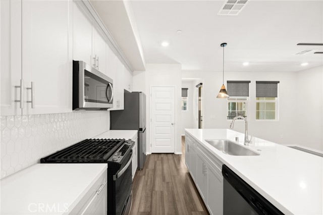 Detail Gallery Image 6 of 44 For 40497 Melrose Dr, Temecula,  CA 92591 - 2 Beds | 2/1 Baths