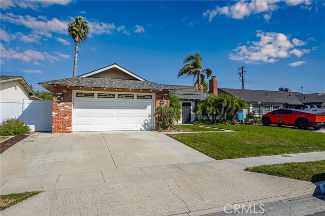 Detail Gallery Image 3 of 42 For 15232 Nottingham Ln, Huntington Beach,  CA 92647 - 4 Beds | 2 Baths