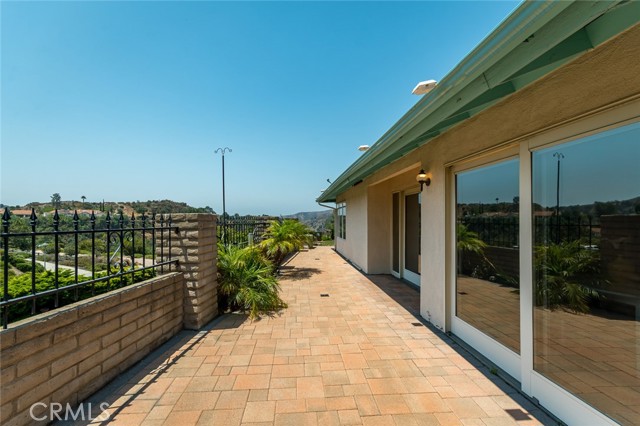 Detail Gallery Image 31 of 38 For 2251 El Arbolita Dr, Glendale,  CA 91208 - 2 Beds | 2 Baths