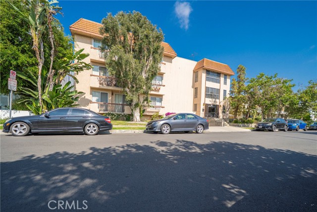 104 S Hayworth Avenue, Los Angeles CA: https://media.crmls.org/medias/a48ed1ce-4671-4a62-b675-5edfda826ff1.jpg