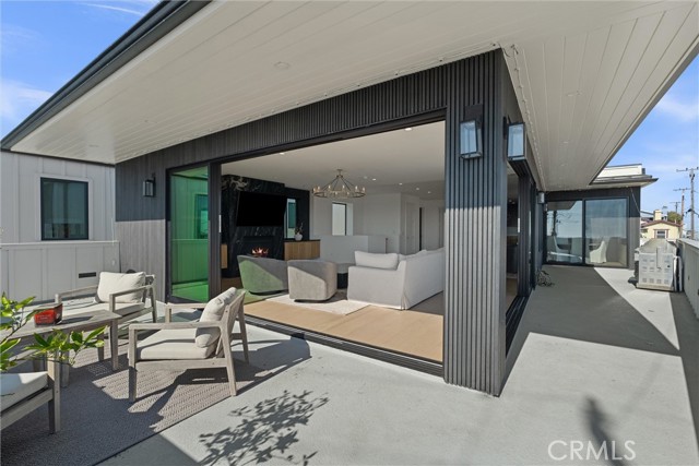 Detail Gallery Image 26 of 48 For 1504 Prospect Ave, Hermosa Beach,  CA 90254 - 4 Beds | 5 Baths