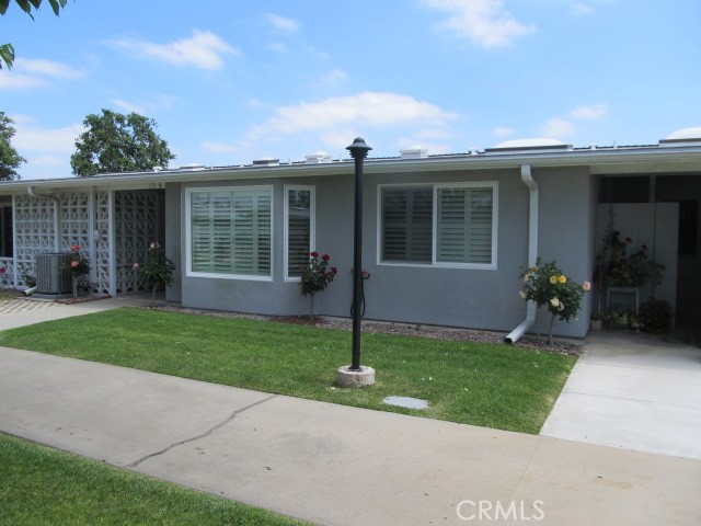 Detail Gallery Image 4 of 23 For 1563 Monterey Rd., M2-23e, Seal Beach,  CA 90740 - 2 Beds | 1/1 Baths