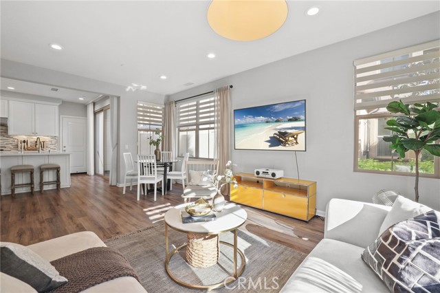 Detail Gallery Image 9 of 66 For 116 Nature Walk, Irvine,  CA 92618 - 3 Beds | 3/1 Baths