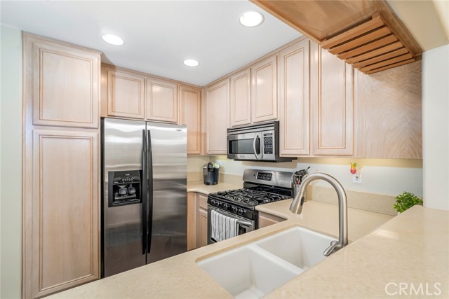 Detail Gallery Image 9 of 32 For 53 Tradewinds, Aliso Viejo,  CA 92656 - 3 Beds | 2/1 Baths