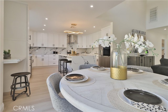 22131 1/2 Victory, Canoga Park CA: https://media.crmls.org/medias/a490a3f8-8c08-4765-8ff9-6d5df073bb05.jpg