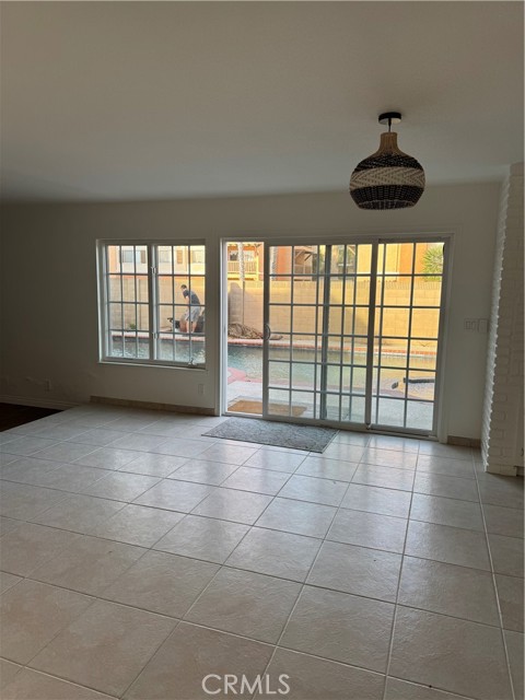 Image 22 of 34 For 9921 Oceancrest Drive