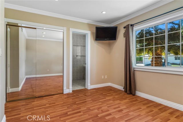 Detail Gallery Image 23 of 34 For 4432 Leydon Ave, Woodland Hills,  CA 91364 - 3 Beds | 2 Baths