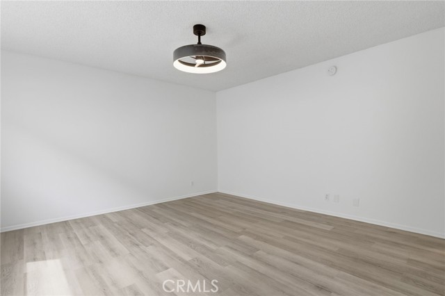 5400 Lindley Avenue, 121 photo 20