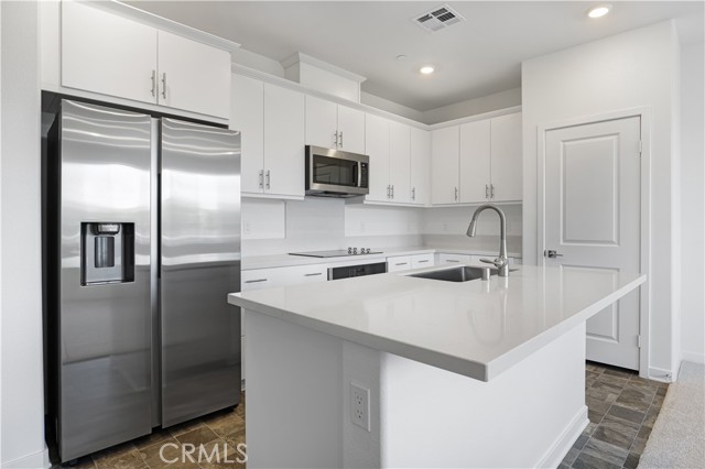 Detail Gallery Image 6 of 32 For 2571 Cloudview Privado, Ontario,  CA 91761 - 3 Beds | 2/1 Baths