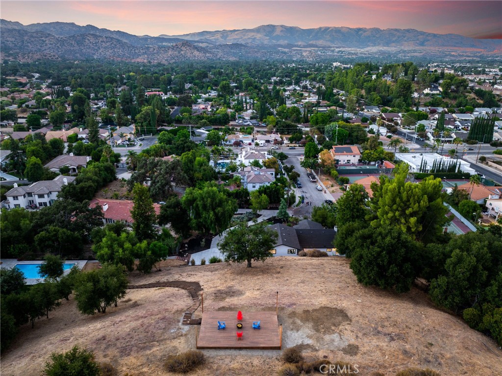 https://media.crmls.org/medias/a4926268-439a-48fc-a463-106573310d03.jpg?preset=X-Large