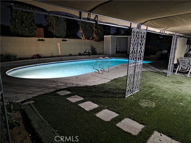 Detail Gallery Image 11 of 11 For 6435 Aldea Ave, Van Nuys,  CA 91406 - 3 Beds | 3 Baths