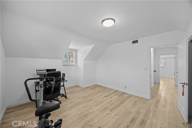 Detail Gallery Image 23 of 42 For 1021 S Lolita, West Covina,  CA 91791 - 4 Beds | 3 Baths