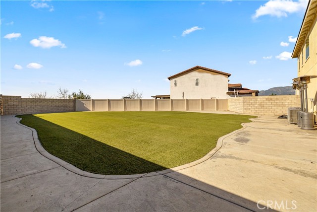 Detail Gallery Image 28 of 39 For 5052 Clematis Ct, Jurupa Valley,  CA 91752 - 5 Beds | 3/1 Baths